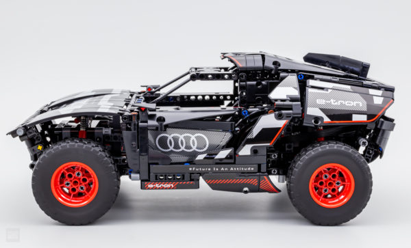42160 Lego Technic Audi rs q etron 12 година