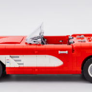 LEGO ICONS 10321 corvette 19