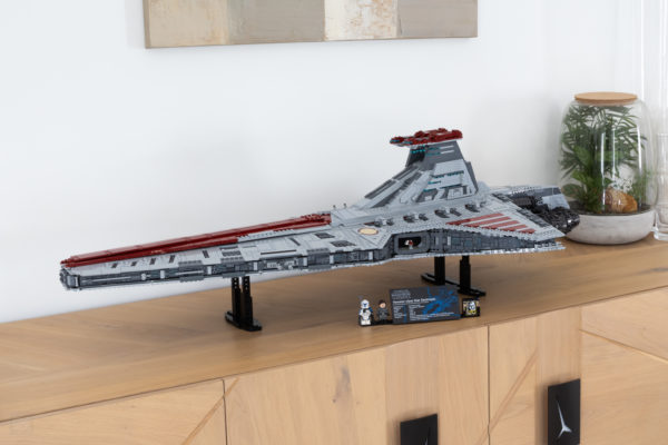 75367 Lego Star Wars Venator Incrociatore d'attacco della Repubblica di Classe 1