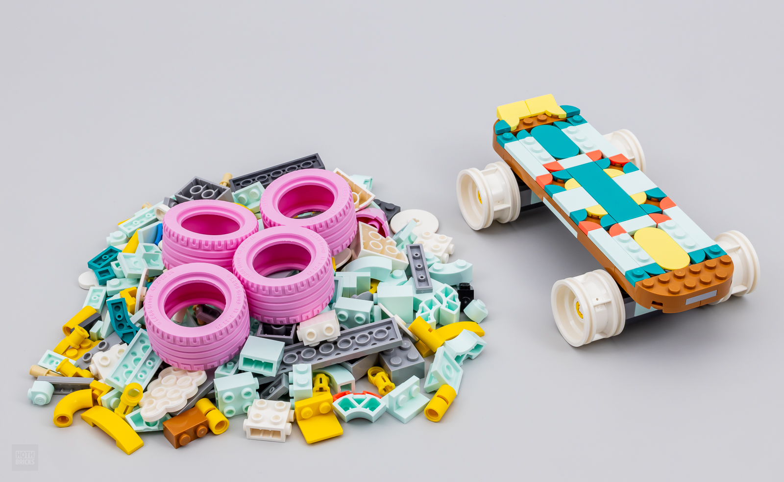LEGO Creator 31148 pas cher, Les patins à roulettes rétro