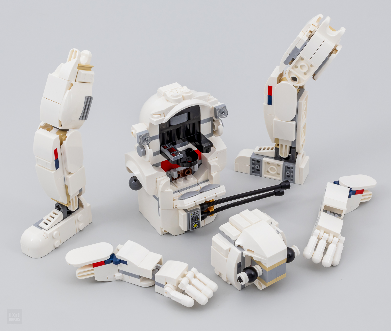 Space Astronaut 31152 | Creator 3-in-1 | Buy online at the Official LEGO®  Shop US