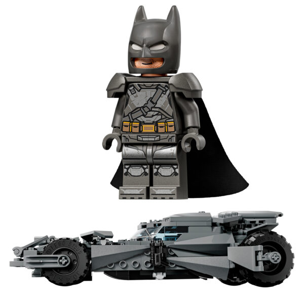 76331 lego dc batman v superman batmobile 4