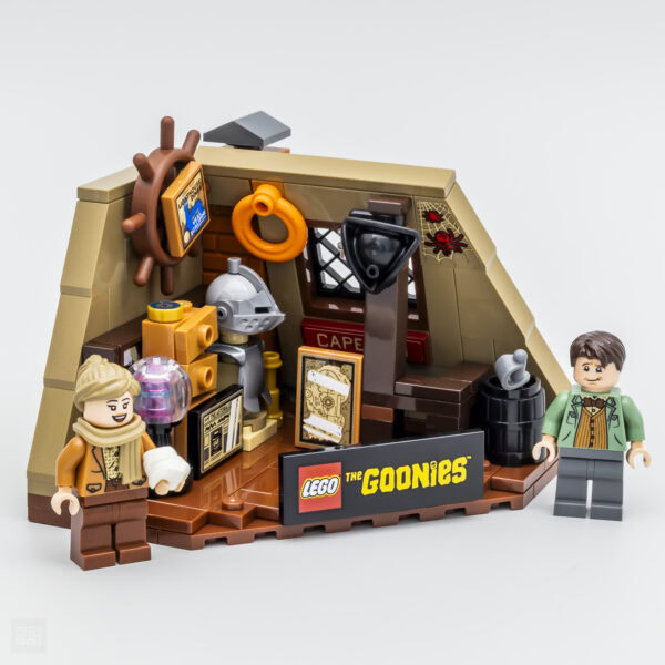 lego ideas 40773 the goonies the wlashes attic gwp review 3