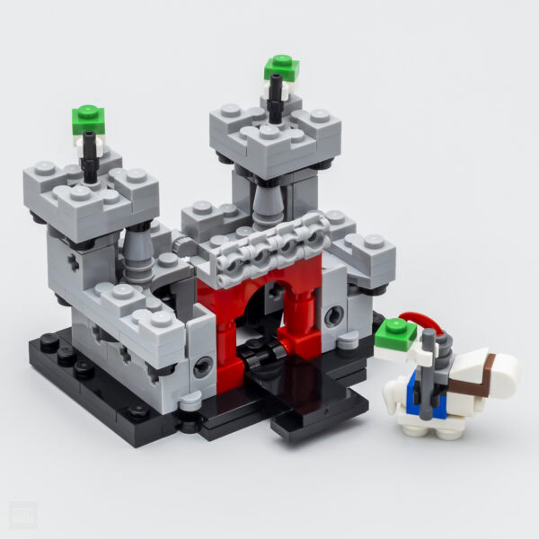 40775 lego mini knights castle gwp insiders 2025 review 5