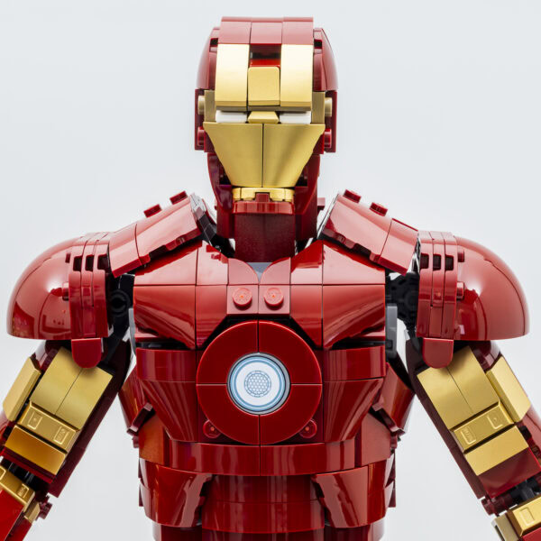 76344 lego marvel iron man mark 3 collector edition review 36