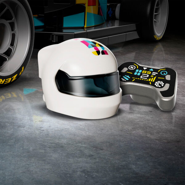 Casque de pilotage pour enfants avec affichage numérique, compatible avec la construction de voitures de course en briques LEGO, parfait pour les amateurs de racing et de LEGO.