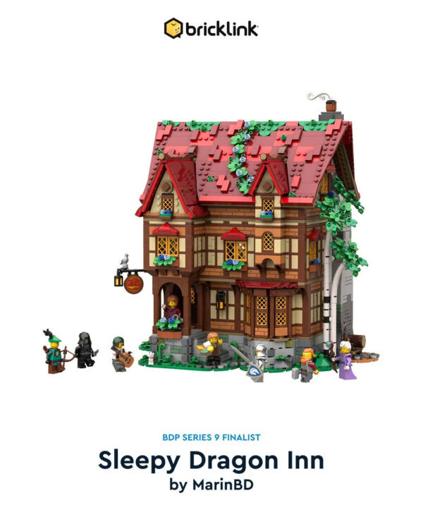 1. Maison en briques LEGO garnie de détails médiévaux avec personnages et décoration, parfaite pour collectionneurs et fans de Lego.