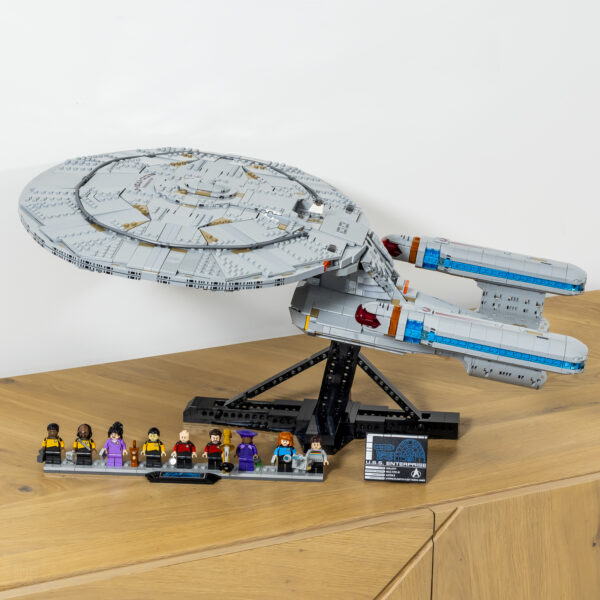 lego icons 10356 star trek next generation uss enterprise ncc1701d review 2
