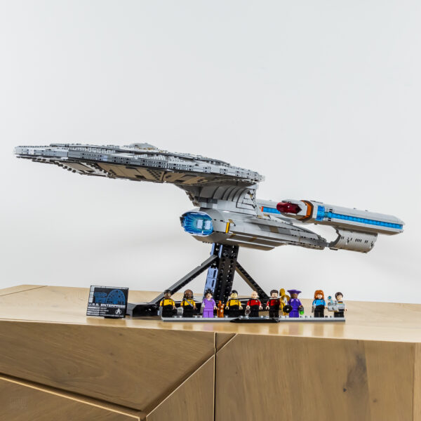 lego icons 10356 star trek next generation uss enterprise ncc1701d review 24