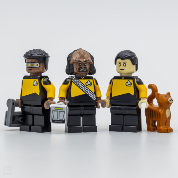 lego icons 10356 star trek next generation uss enterprise ncc1701d review 25