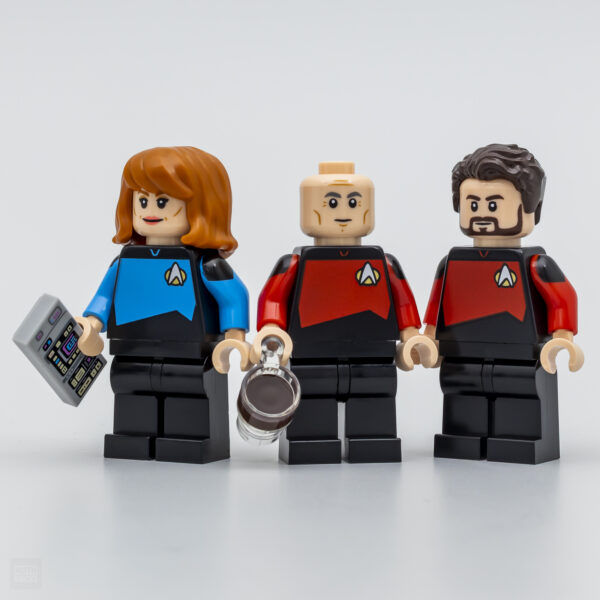 lego icons 10356 star trek next generation uss enterprise ncc1701d review 27