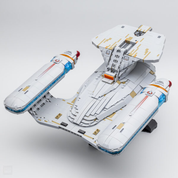lego icons 10356 star trek next generation uss enterprise ncc1701d review 7
