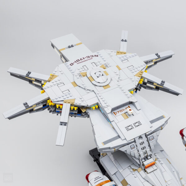 lego icons 10356 star trek next generation uss enterprise ncc1701d review 9